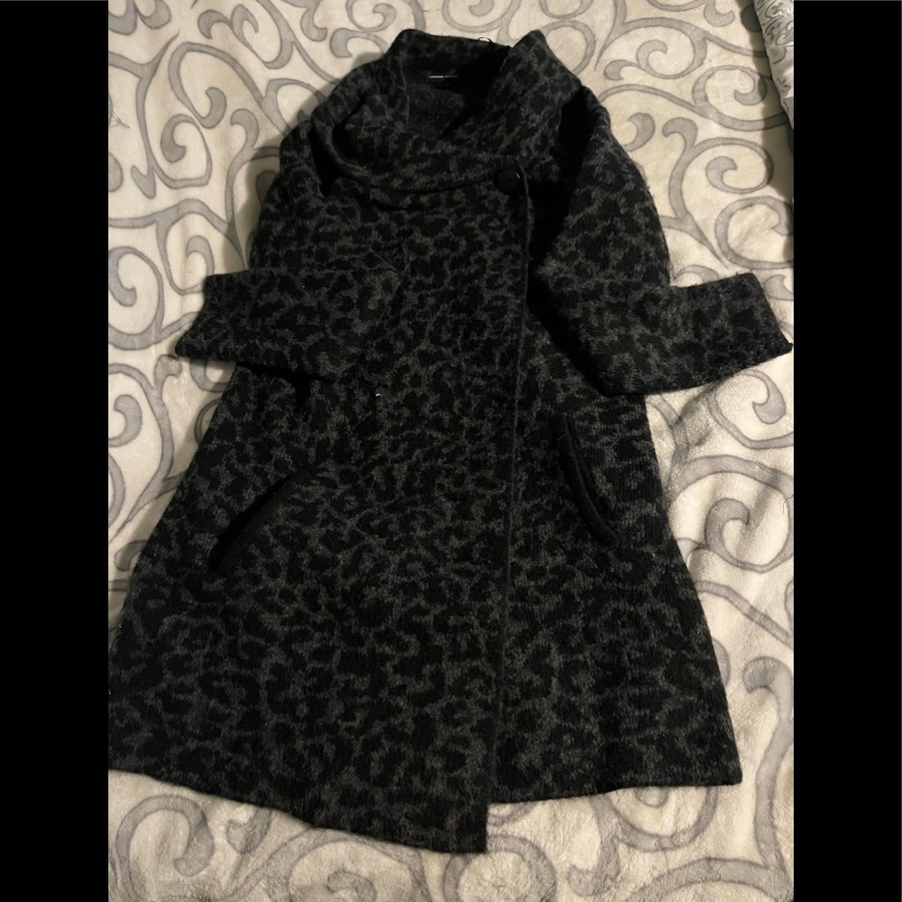 Black & Grey Cheetah Print Sweater Cardigan size large by Adrienne Vittadini